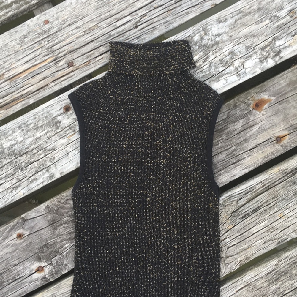 Sweater Gold black XOXO Sleeveless turtleneck